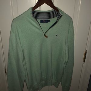 Medium Vineyard Vines 1/4 zip